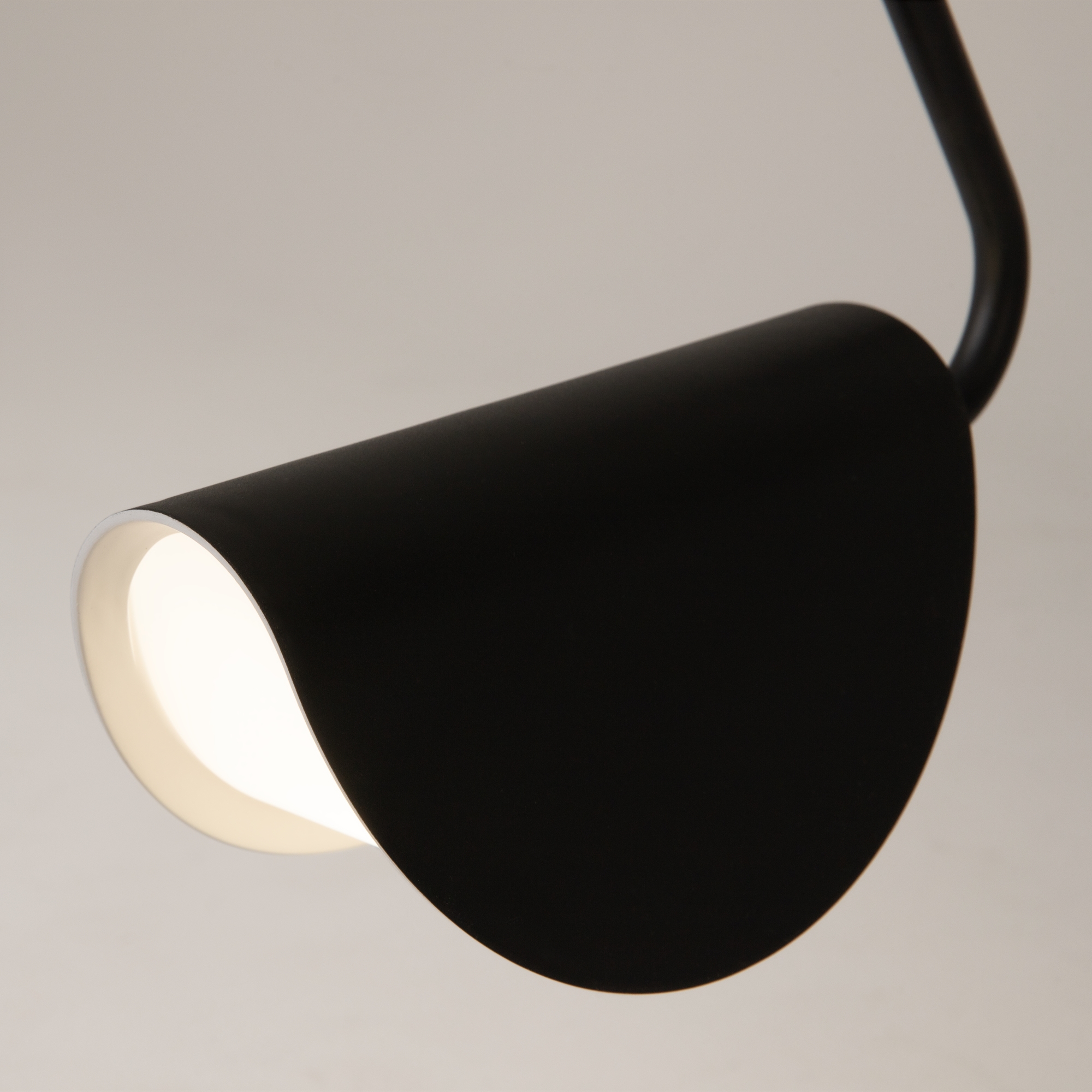 PHOTO_element_MOD126PL-01B_w_standard