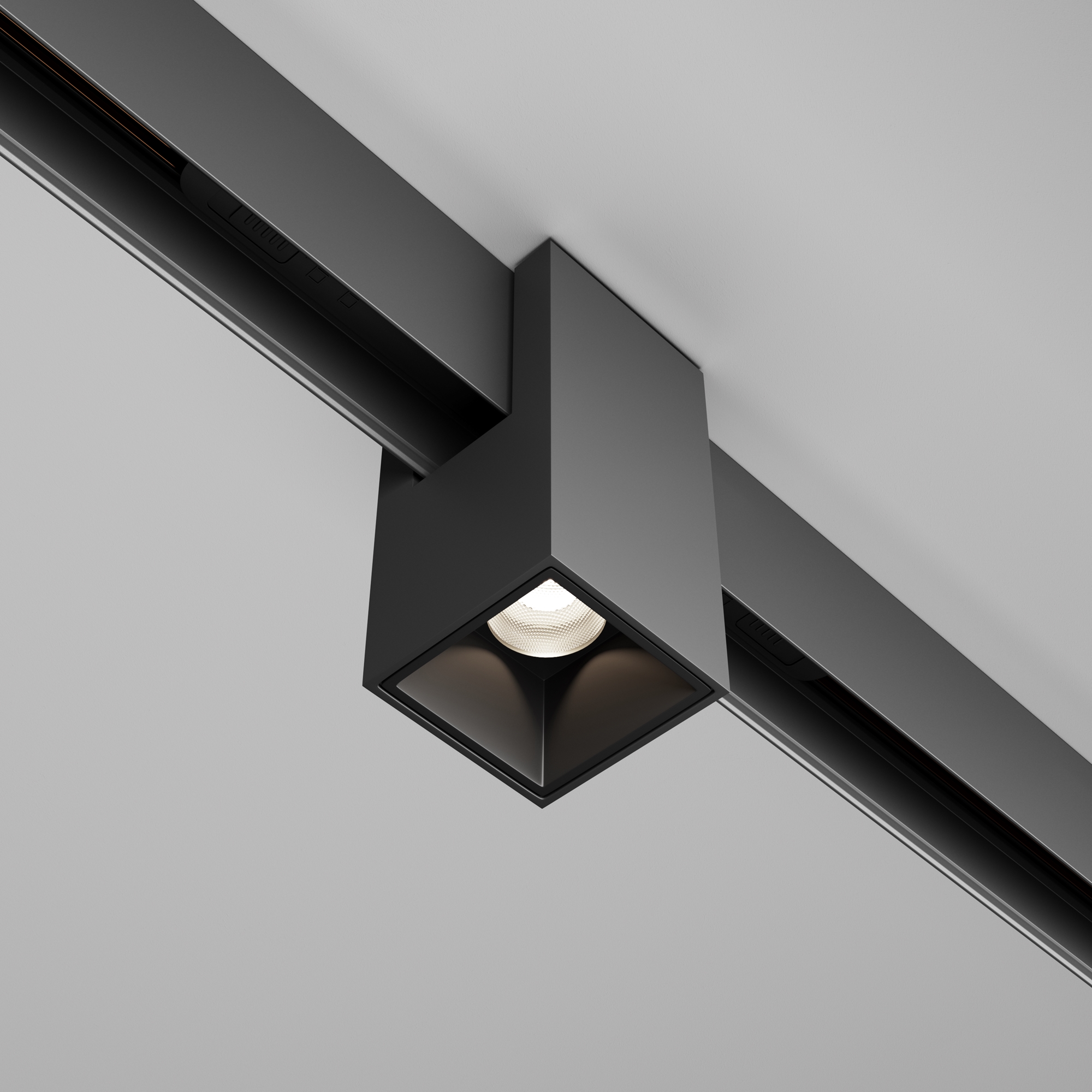 RENDER_Main_Image_TR121-4-7W-DS-B_standard