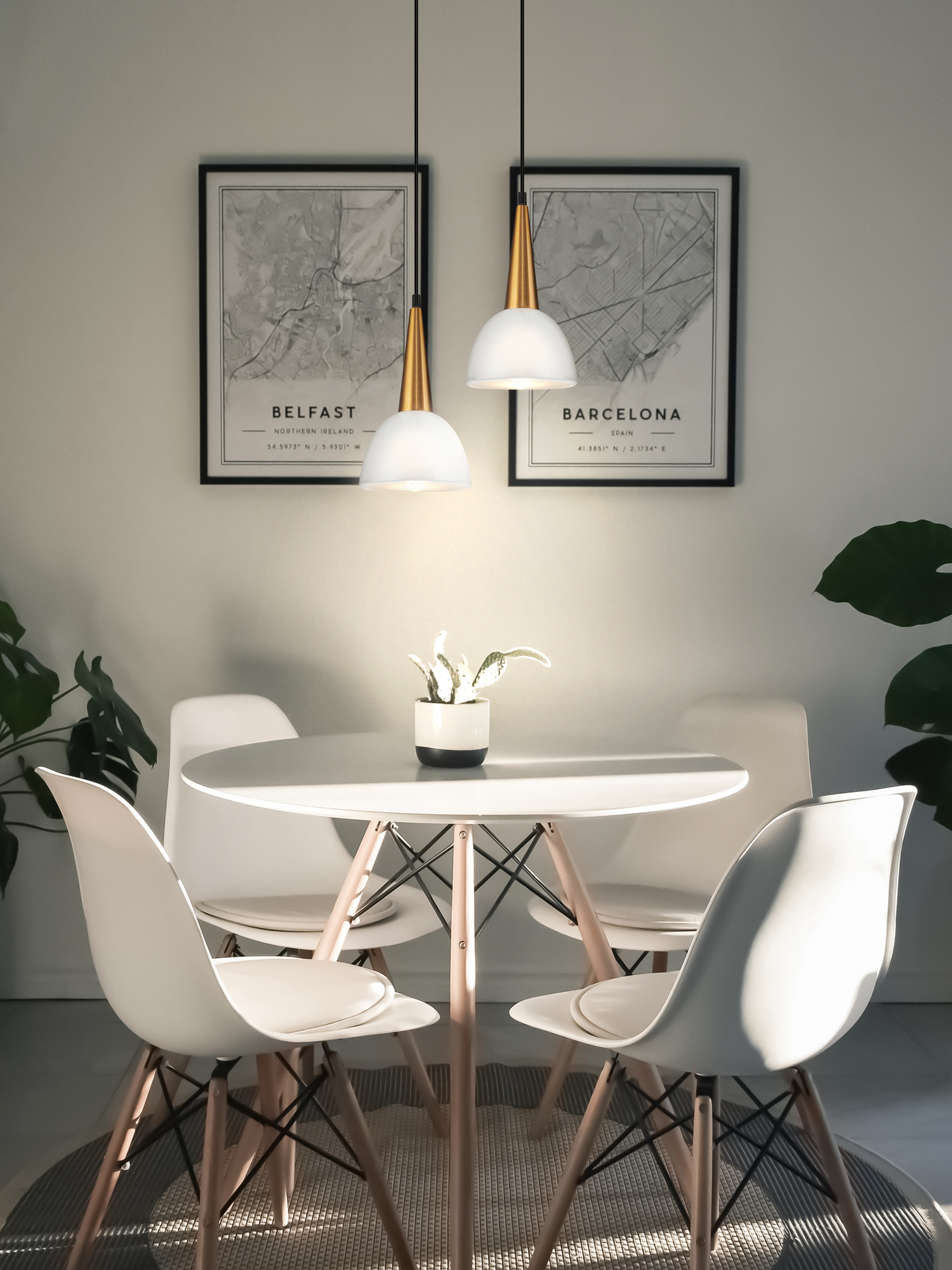 PHOTO_remote controller_FR8009PL-01GB_on_w_standard