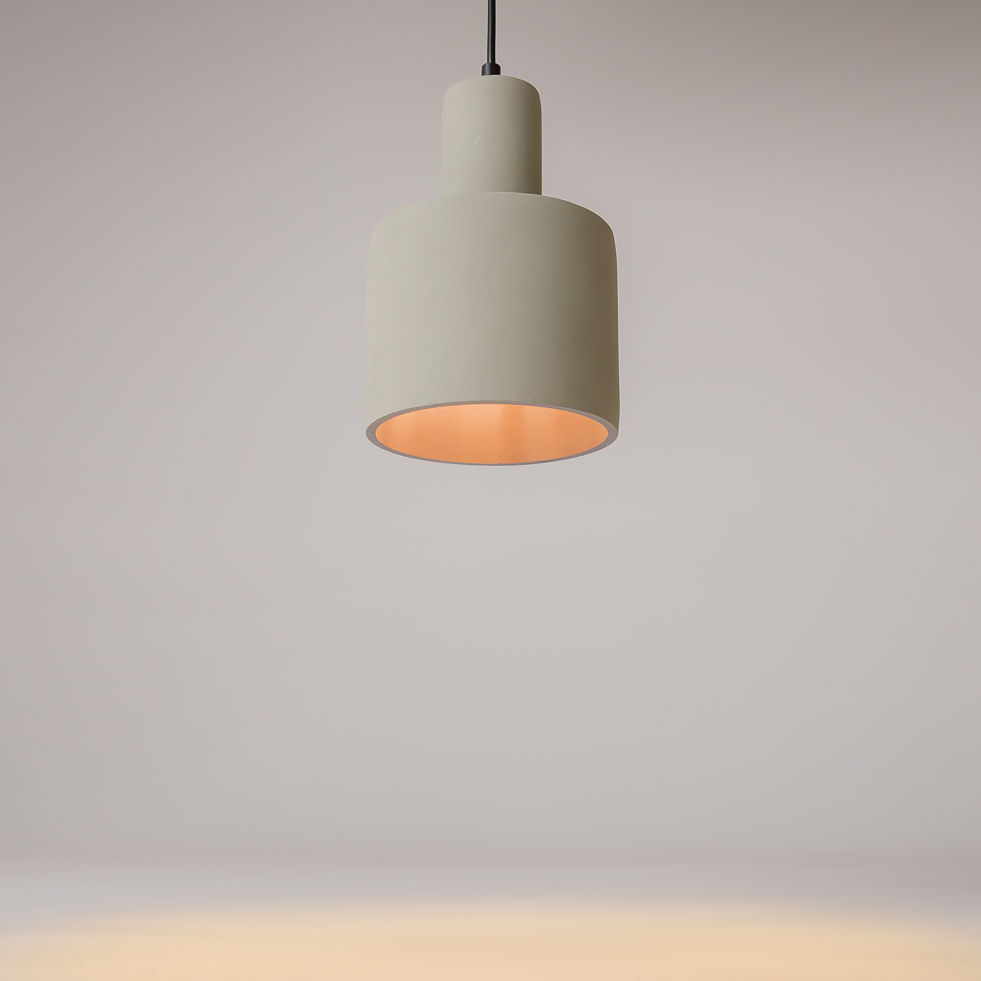 PHOTO_element2_T439-PL-01-GR_w_standard