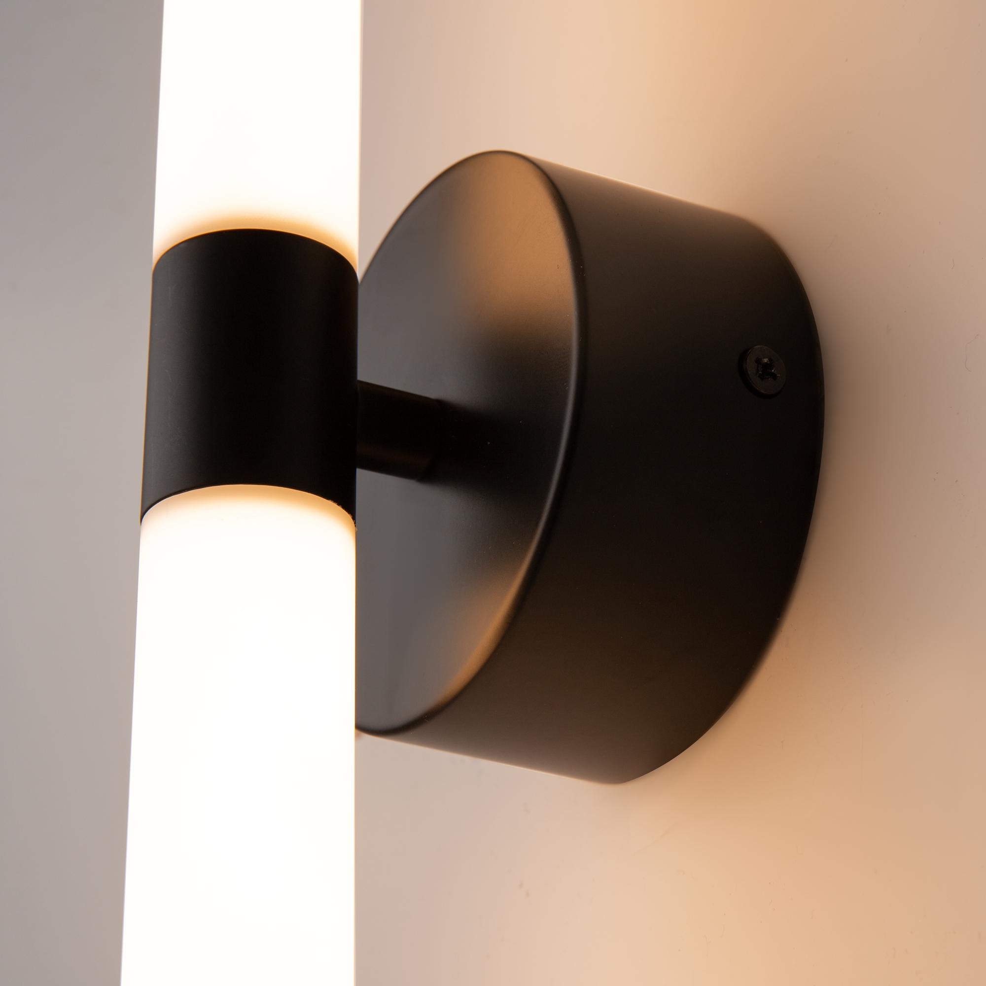 PHOTO_element_MOD106WL-L16B3K_w_standard