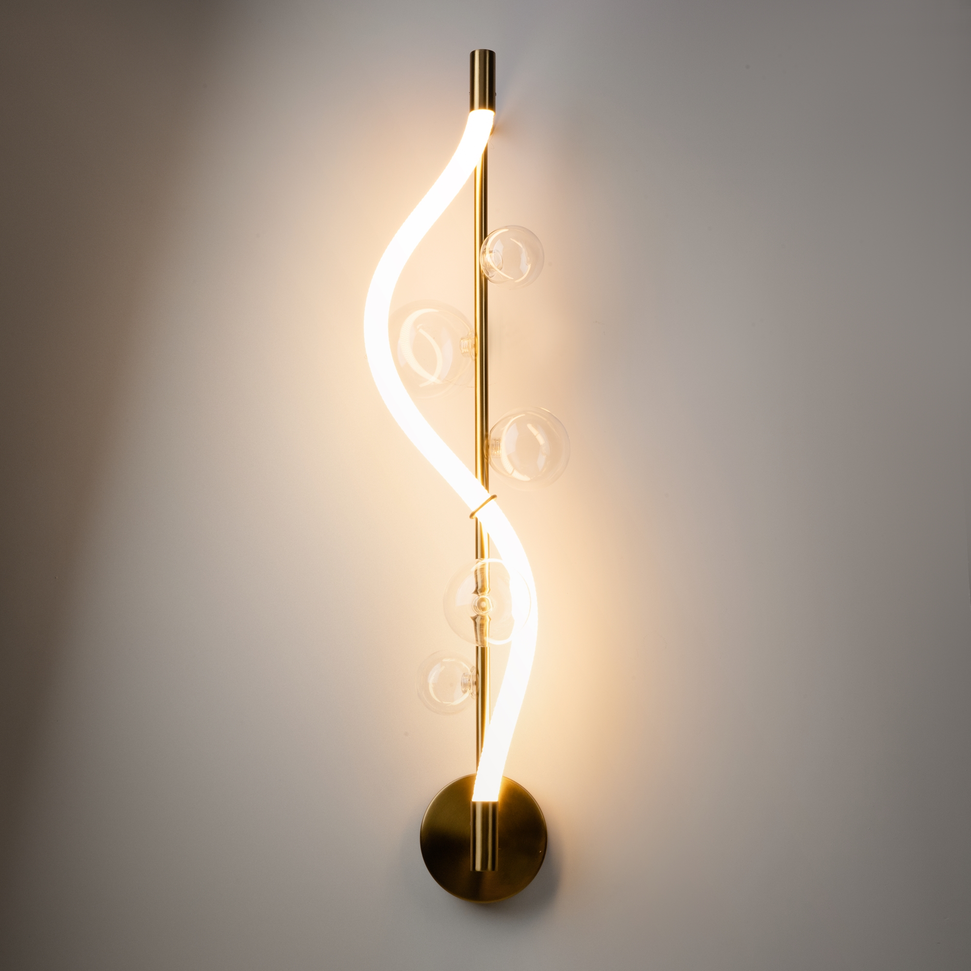 PHOTO_on_live_MOD289WL-L18BS3K_standard