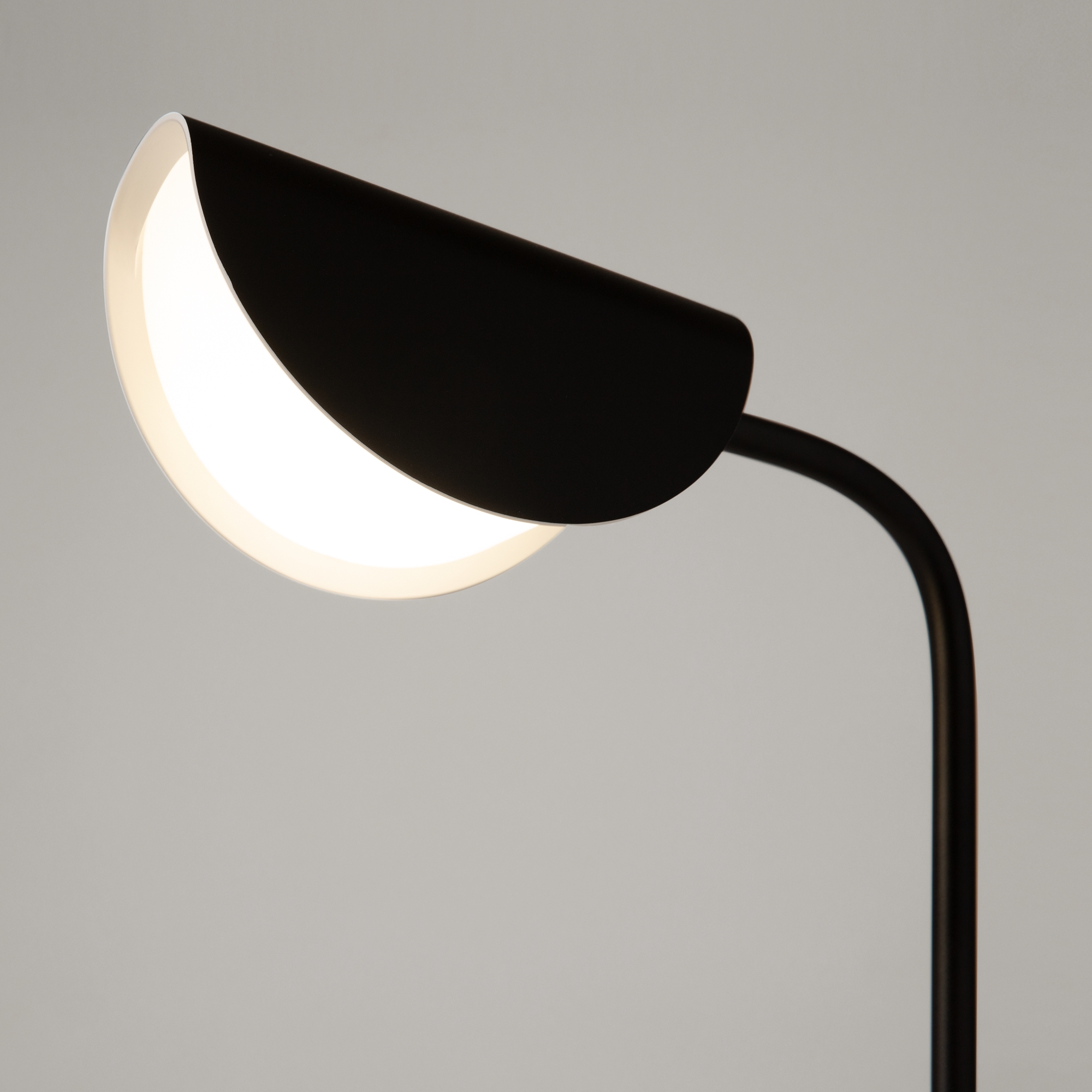 PHOTO_element_MOD126TL-01B_w_standard