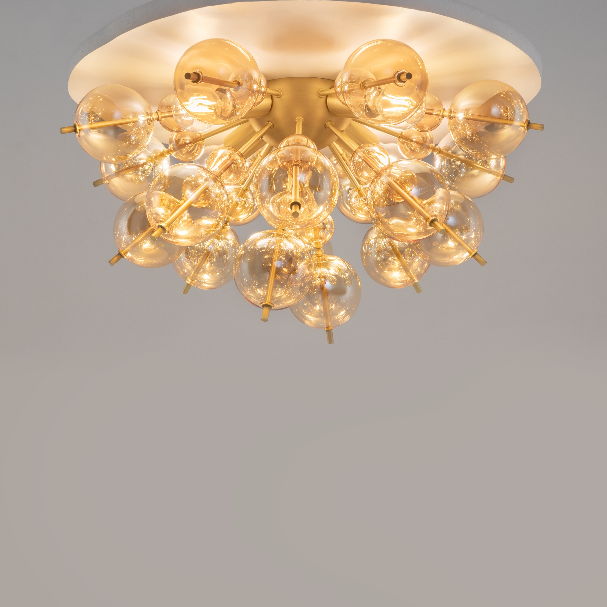 PHOTO_on_live_MOD133CL-04BS_standard