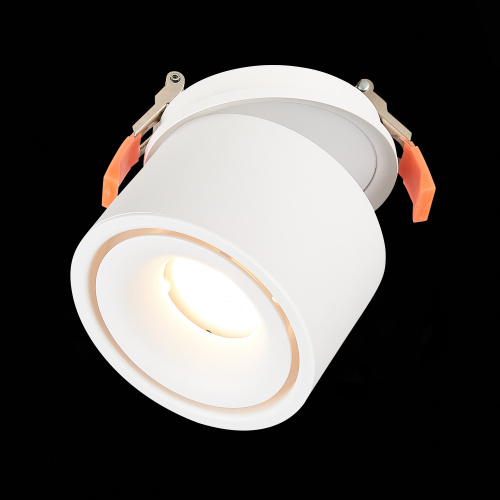 ST652