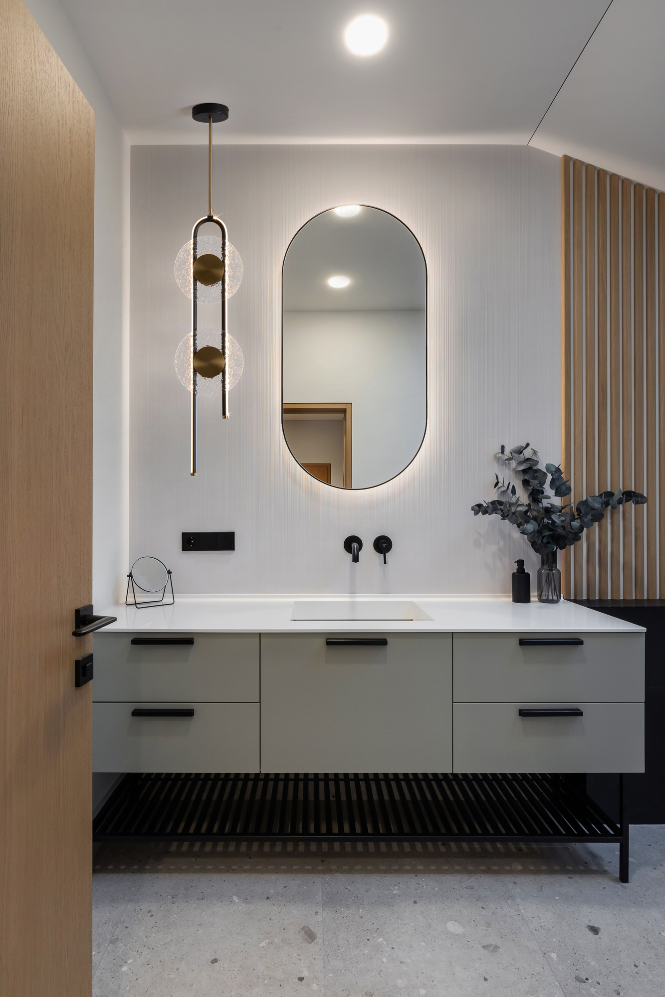 interior_FR6173PL-L18B_standard