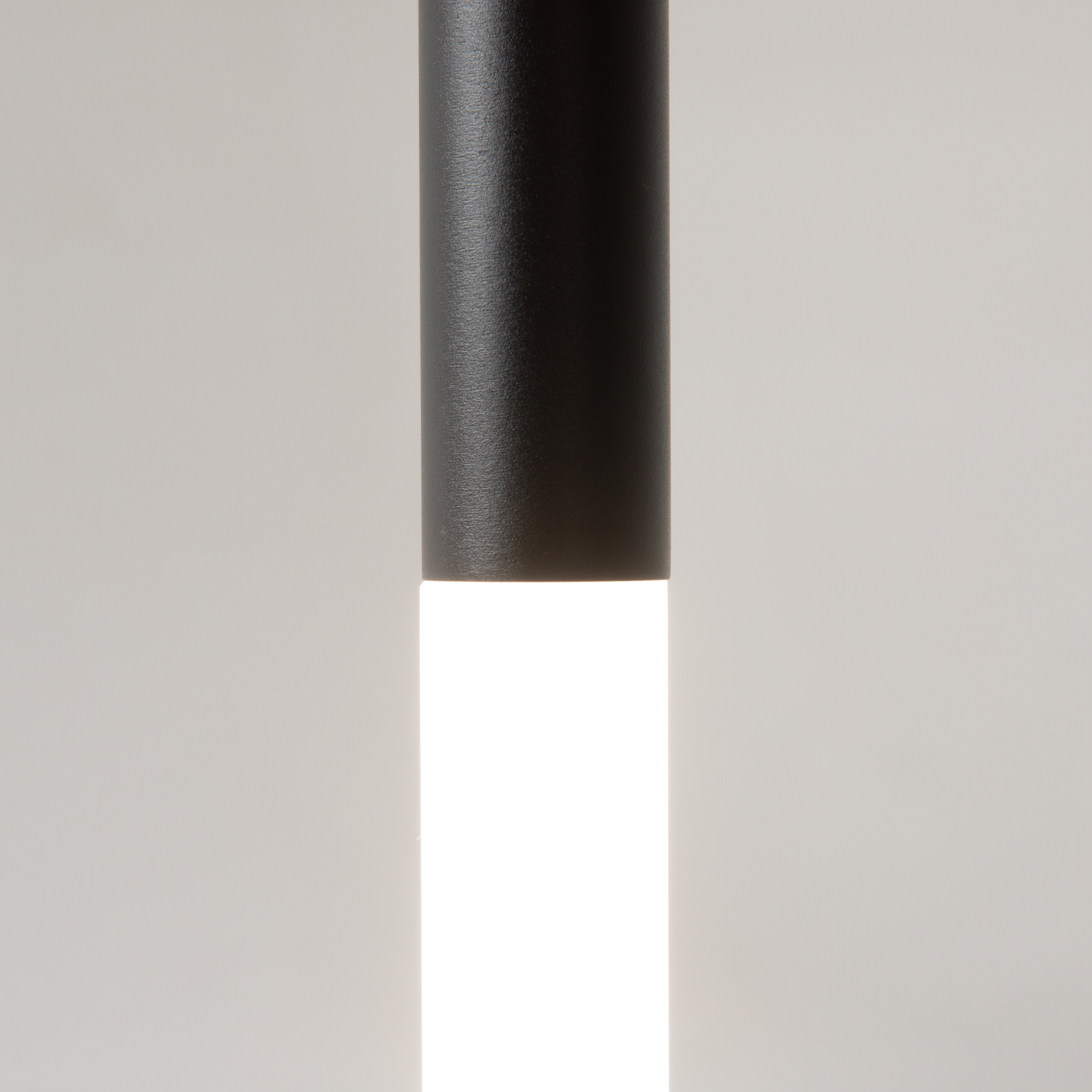 PHOTO_element_MOD157PL-L6BK_w_standard