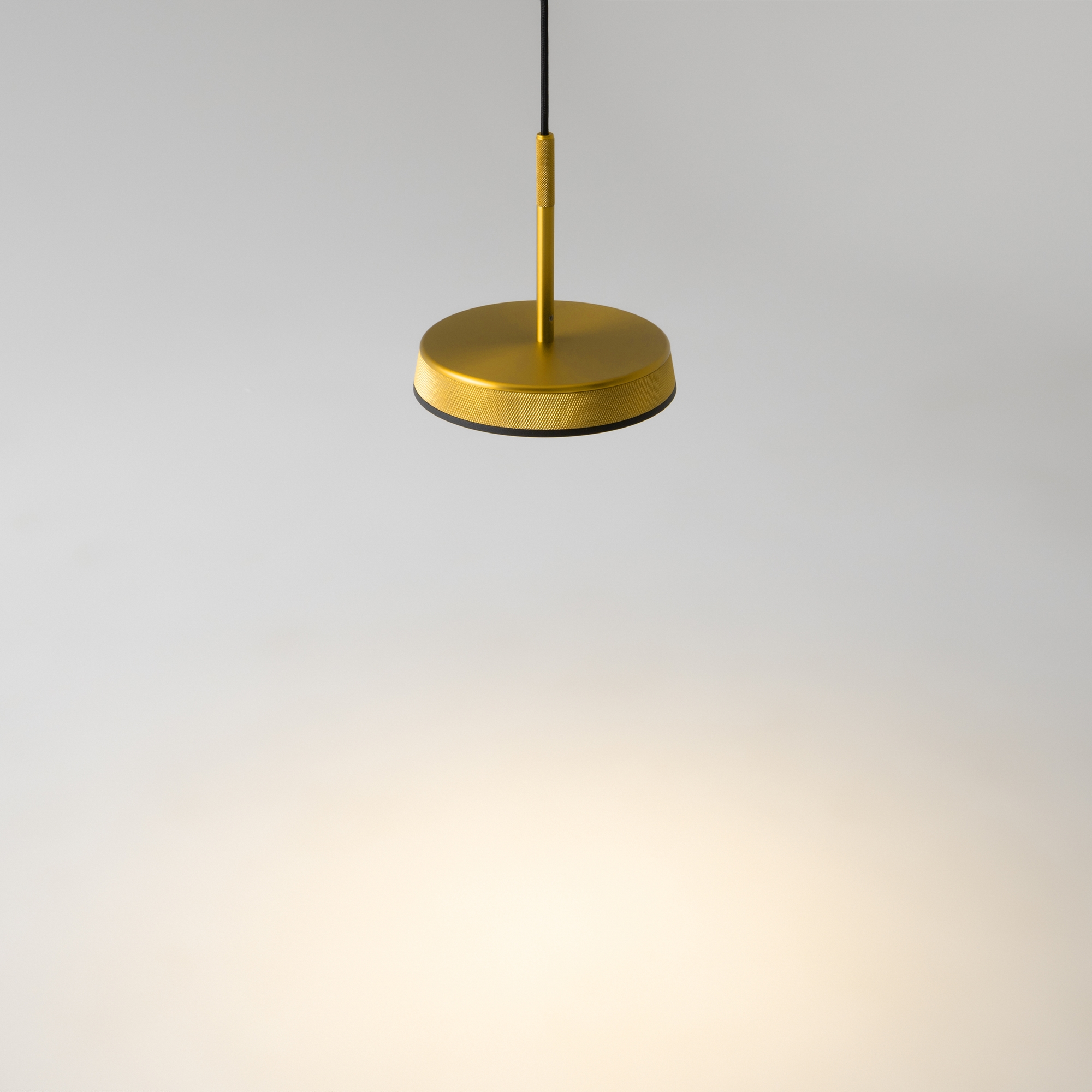 PHOTO_element2_MOD041PL-L15G3K_w_standard